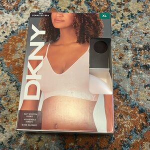 DKNY 2 pack seamless bra new in box size XL